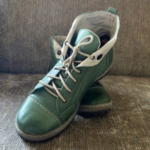 V Italia Green Kiki Ankle Boot sz41